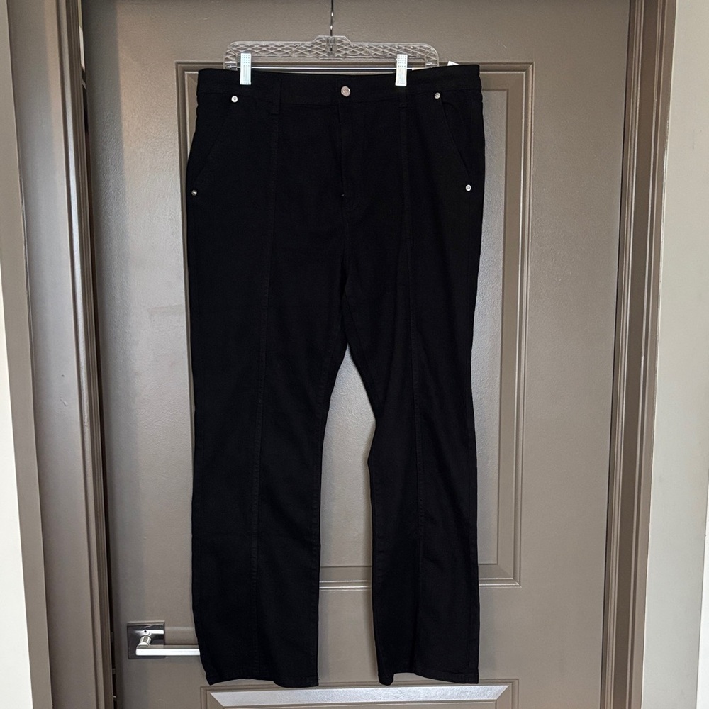Selma bootcut, black jeans with seam